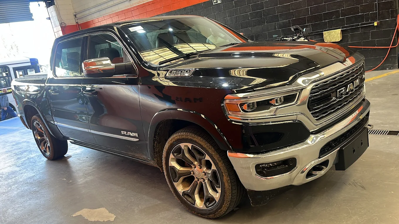 Veículo RAM em serviço